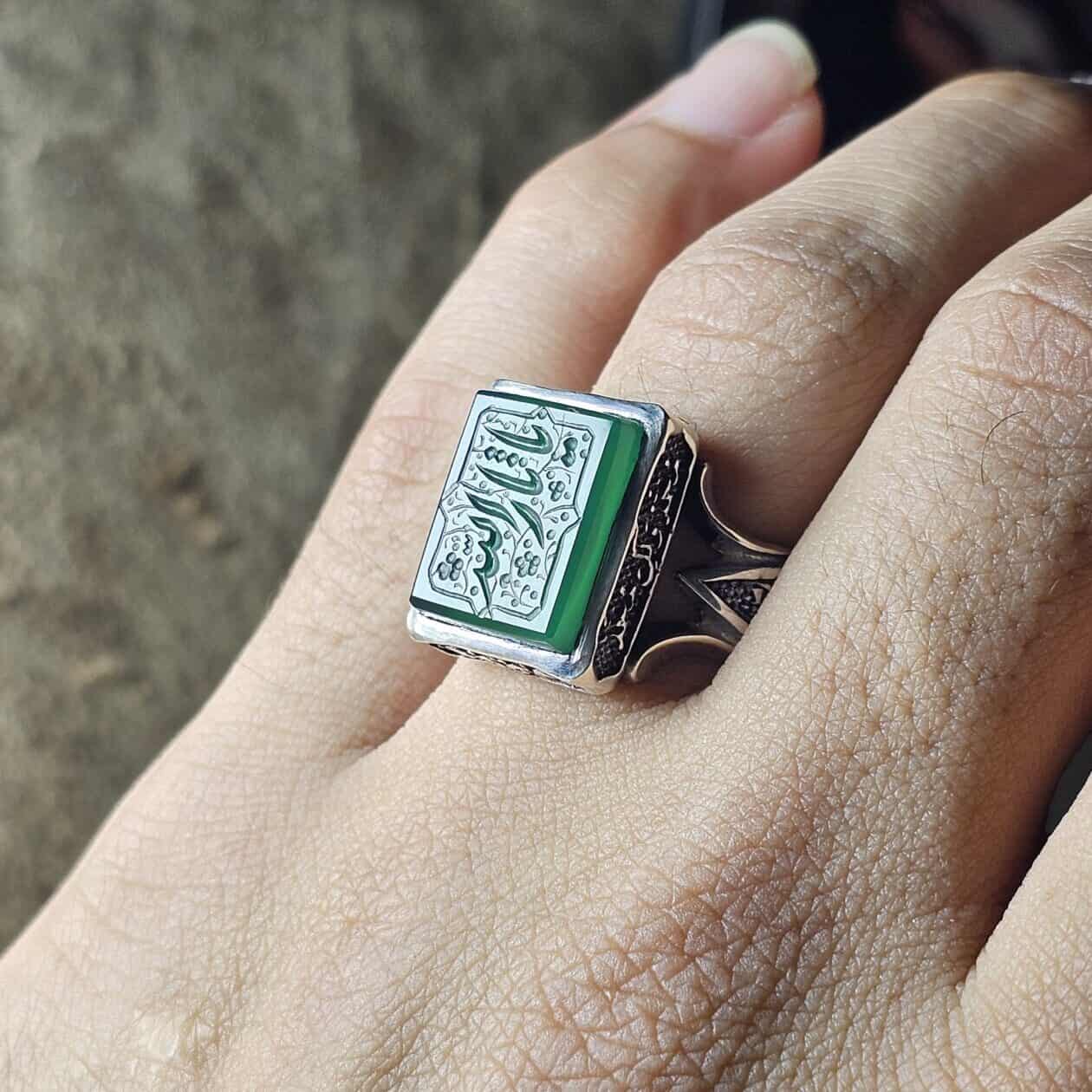انگشتر نقره مردانه طرح یا ثارالله – عقیق سبز طبیعی 