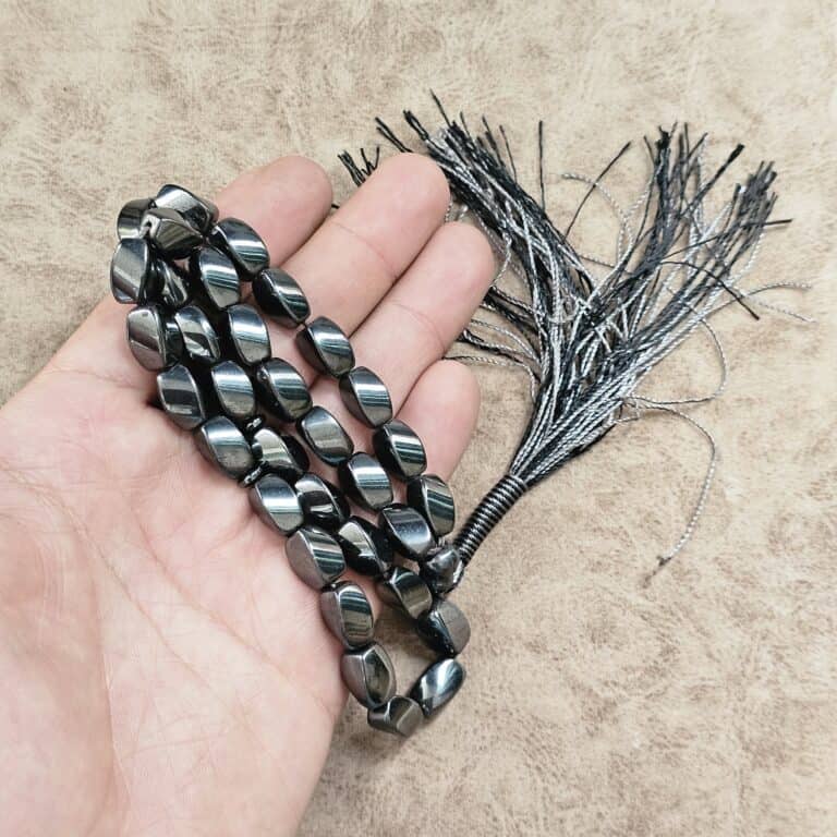 تسبیح حدید اصل ۳۳ دانه طرح پیچ سایز درشت– تصویر در دست 1