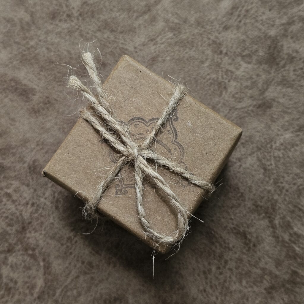 تصویر 1: بسته‌بندی ویژه انگشترها