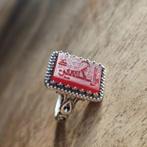 انگشتر نقره مردانه با نگین عقیق سرخ طبیعی و حکاکی یا حسین