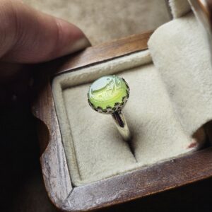 انگشتر نقره روس دخترانه عقیق سبز کاهویی یا زینب