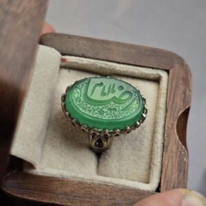 دسته نقره روس 16 انگشتر نقره روس مردانه با عقیق سبز طرح یا امام رضا