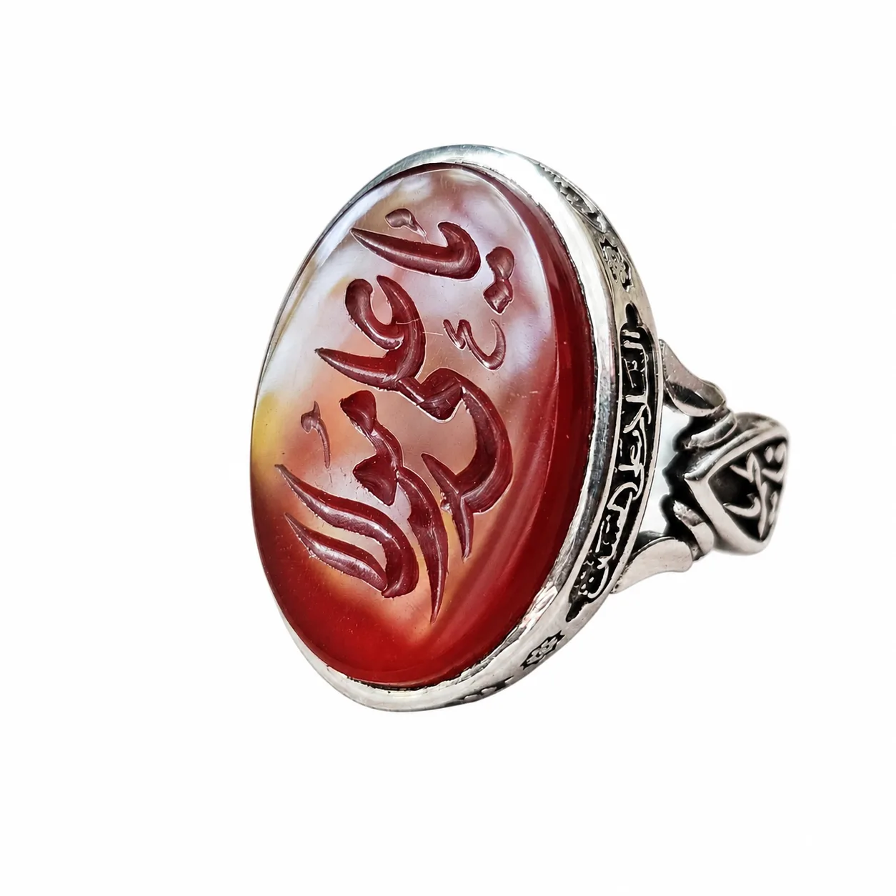 natural-agate-ya-ali-mola-engraving-closeup-05 انگشتر نقره حکاکی یا علی مولا با رکاب چهار سلام